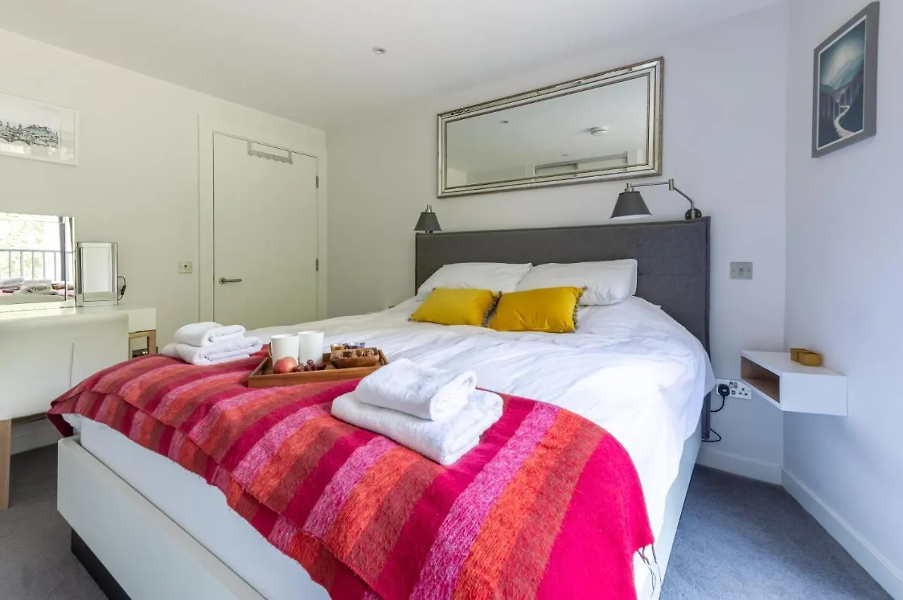 Castle View Luxury 1 Bed Flat Apartment Edinburgh United Kingdom